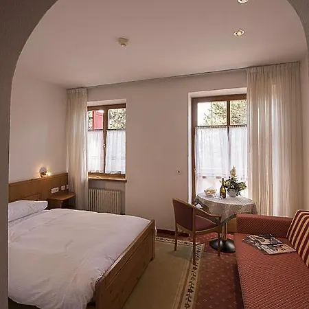 Waldheim Belvedere Hotell 3*
